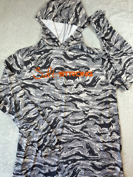 Salt Strong Other - Mens Salt Strong Lightweight Performance Fishing Hoodie UPF Camo Sun Shirt sz L